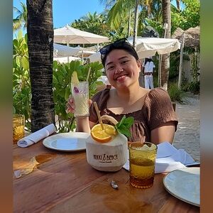 Meet your Posher, Camille